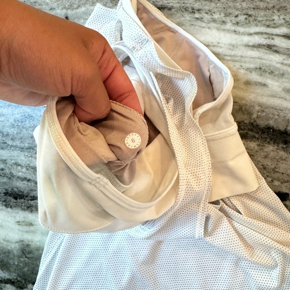 Lululemon Pushing Limits Tank Top Size 6 - Picture 5 of 6